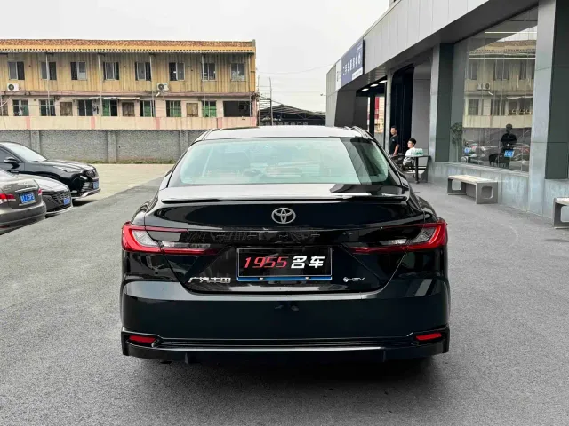 Toyota Camry — Фото автомобиля 8
