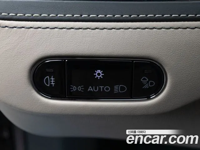 Bentley Flying Spur Generation 3 — Фото автомобиля 14