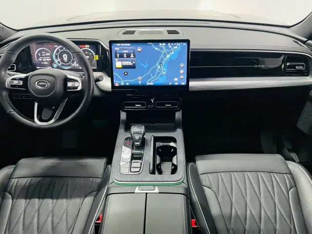 GAC Trumpchi GS8 — Фото автомобиля 14