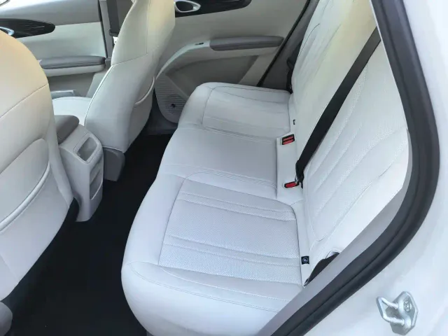 Geely Starry Wish — Фото автомобиля 8