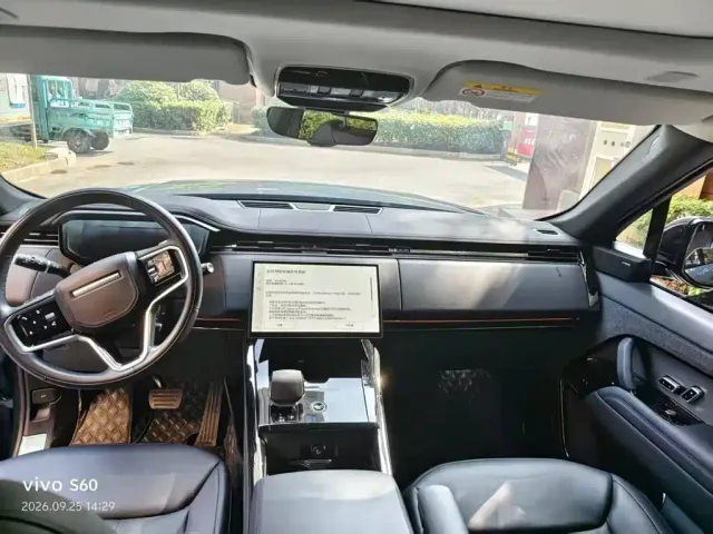 Land Rover Range Rover Sport — Фото автомобиля 5