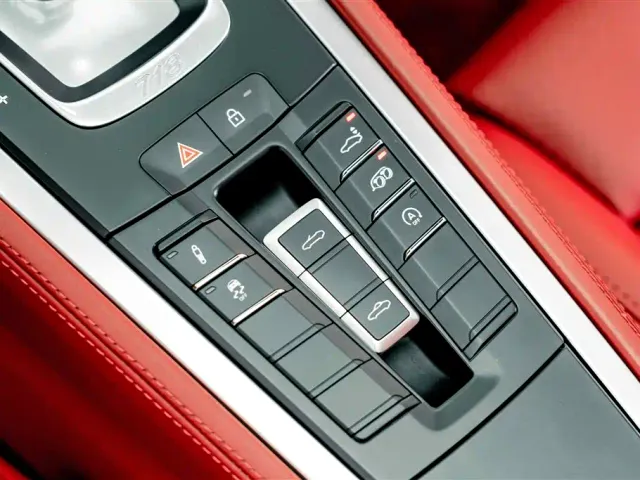 Porsche 718 — Фото автомобиля 13