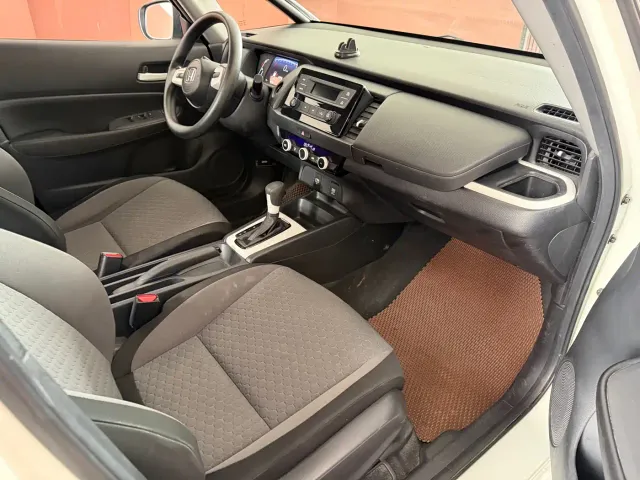 Honda Fit — Фото автомобиля 11