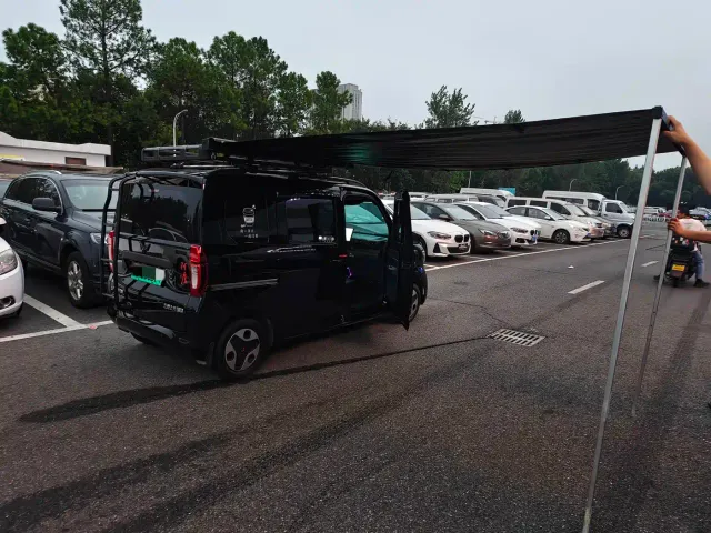 Wuling Zhiguang NEV — Фото автомобиля 4