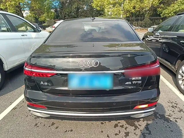 Audi A6L — Фото автомобиля 5