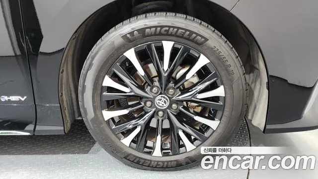 Toyota Alphard — Фото автомобиля 19