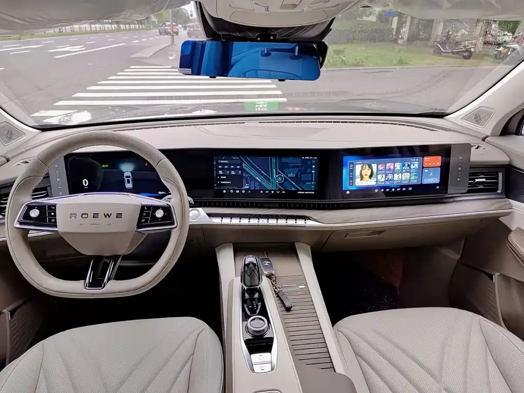 Roewe Roewe RX9 2023 2.0T 2WD Premium Edition — Фото автомобиля 11