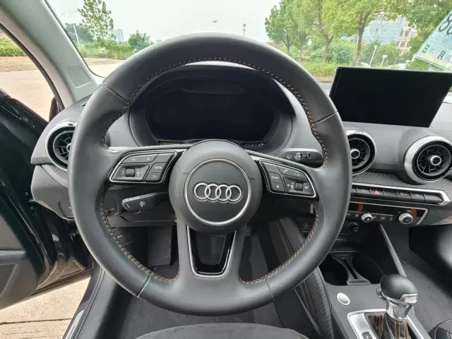 Audi Audi Q2L e-tron 2022 Q2L e-tron Pure Electric Intelligent — Фото автомобиля 21