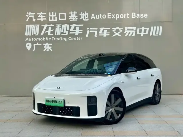 Фотография автомобиля — Li Auto i6