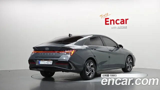Hyundai Avante CN7 — Фото автомобиля 2