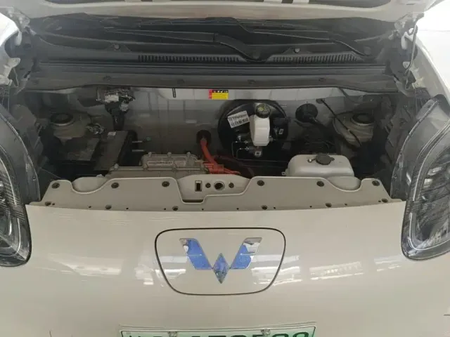 Wuling Hongguang Mini EV — Фото автомобиля 10