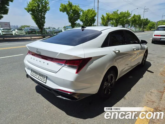 Hyundai AVANTE Avante (CN7) — Фото автомобиля 3