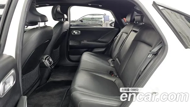 Hyundai Ioniq 6 — Фото автомобиля 16