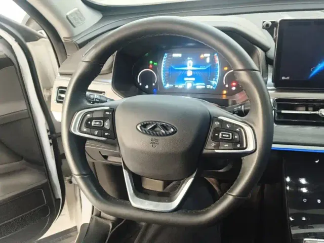 Chery Tiggo 8 — Фото автомобиля 10
