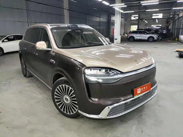 AITO Wenjie AITO M9 — Фото автомобиля 2
