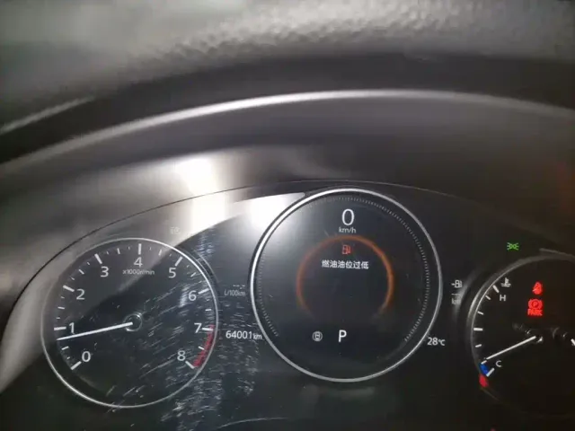 Mazda Axela — Фото автомобиля 11