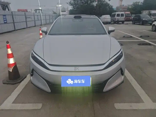 BYD Han L — Фото автомобиля 2
