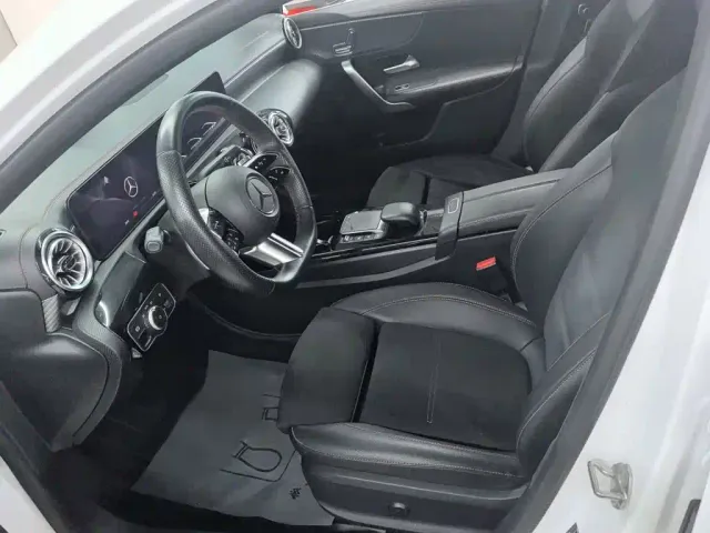 Mercedes-Benz A-Class — Фото автомобиля 15