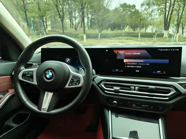 BMW 3 Series — Фото автомобиля 13