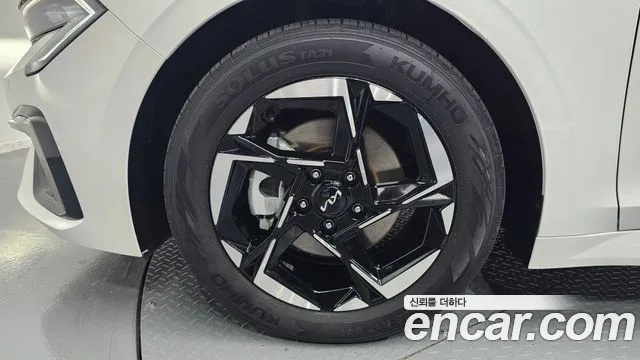Kia K5 Новый K5 3 поколение 2.0 LPi(Для проката) — Фото автомобиля 21