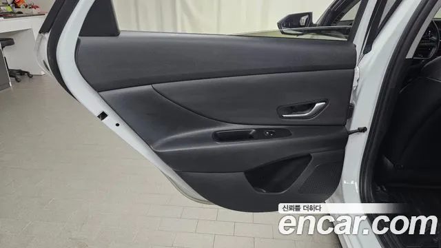 Hyundai Avante CN7 — Фото автомобиля 14
