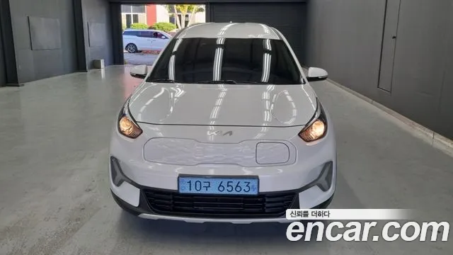 Фотография автомобиля — Kia Niro