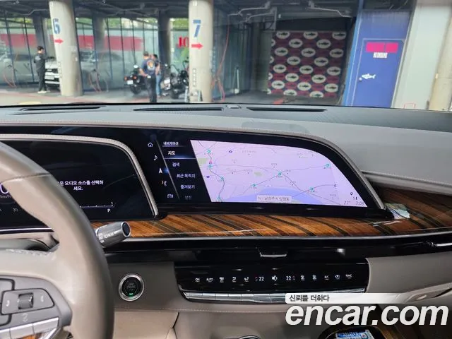 Cadillac Escalade Generation 5 — Фото автомобиля 7