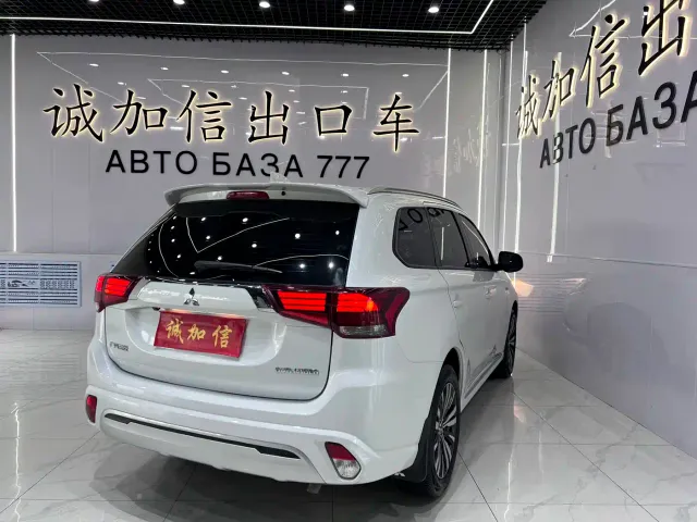 Mitsubishi Outlander — Фото автомобиля 4