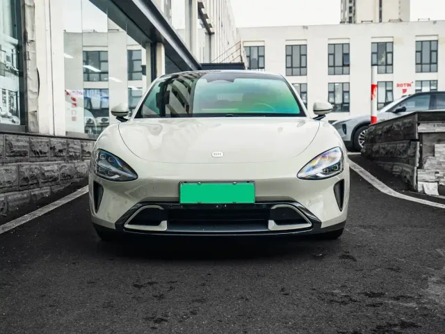 Xiaomi SU7 — Фото автомобиля 2