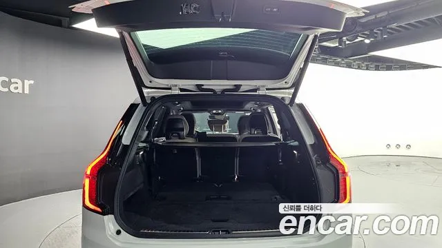 Volvo XC90 — Фото автомобиля 20