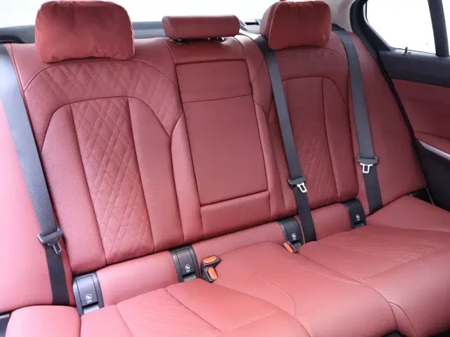 BMW 3 Series — Фото автомобиля 23