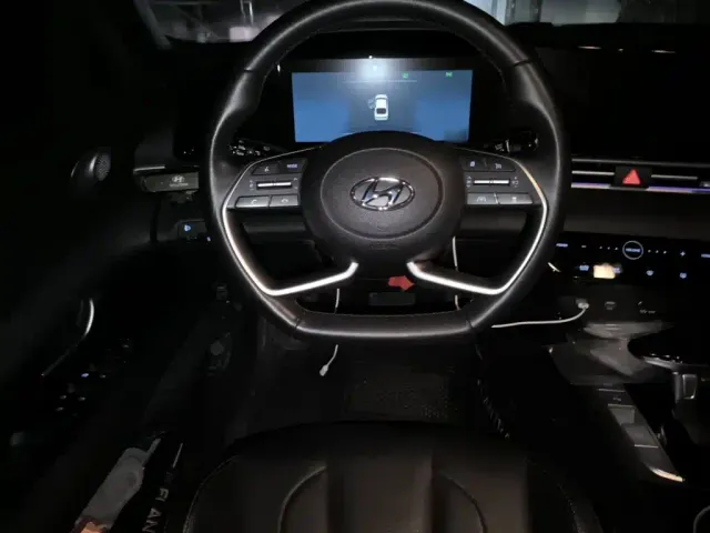 Hyundai Elantra — Фото автомобиля 6