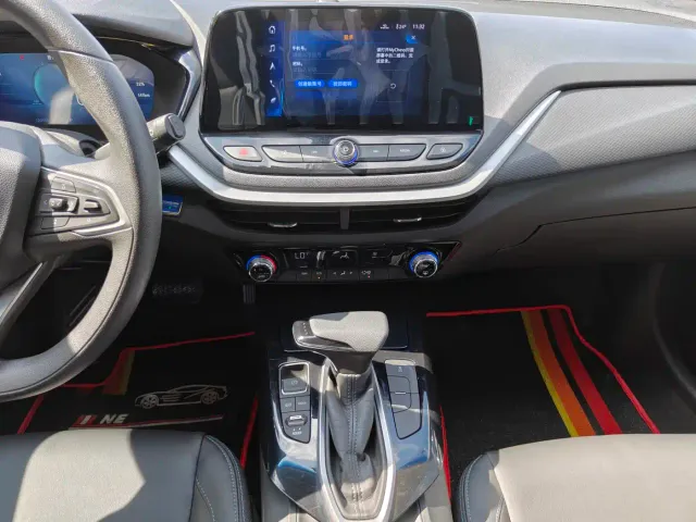 Chevrolet Menlo — Фото автомобиля 12
