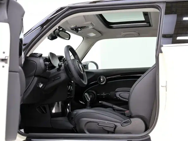 MINI Hatch — Фото автомобиля 6