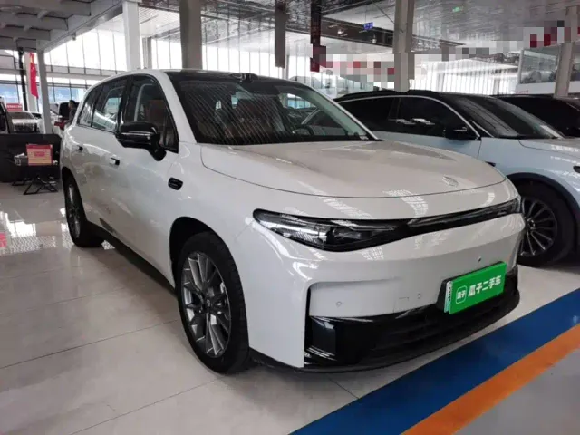 Leapmotor C10 — Фото автомобиля 3