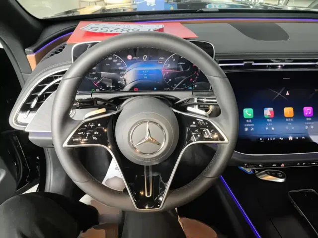 Mercedes-Benz E-Class — Фото автомобиля 5