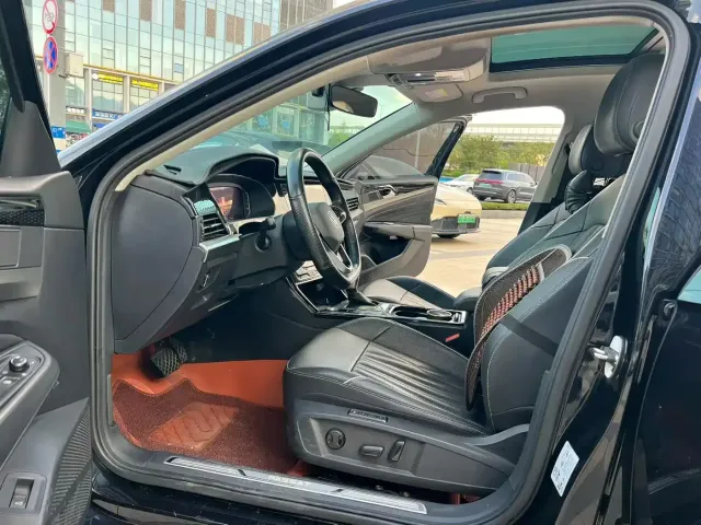 Volkswagen Passat 2023 330TSI Starlight Luxury Edition — Фото автомобиля 4