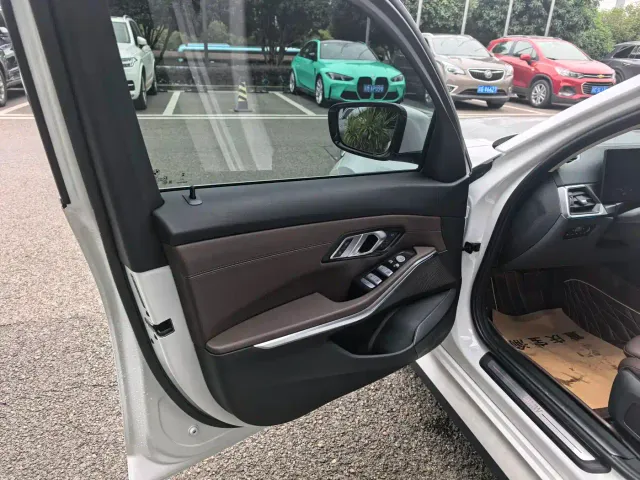 BMW i3 — Фото автомобиля 5