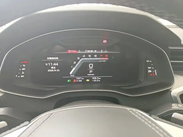 Audi A7L — Фото автомобиля 11