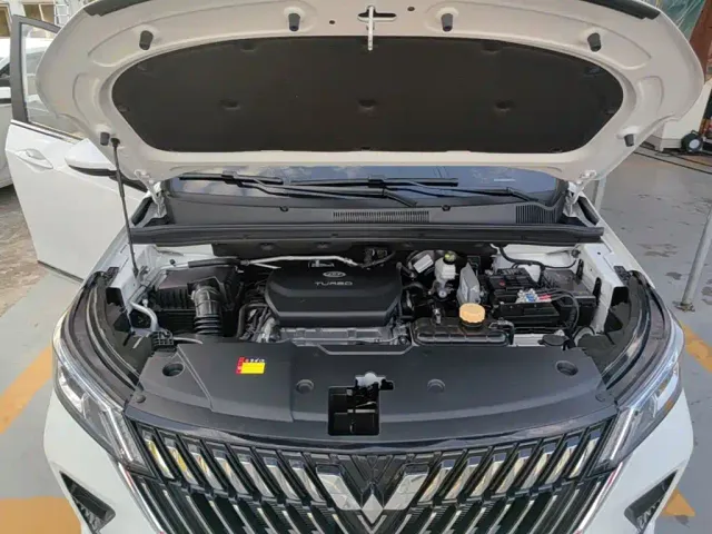 Wuling Jiachen — Фото автомобиля 15