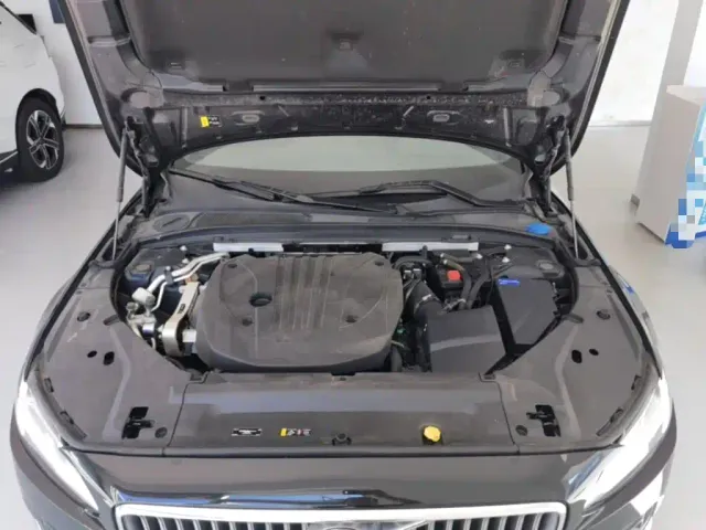 Volvo S90 — Фото автомобиля 19