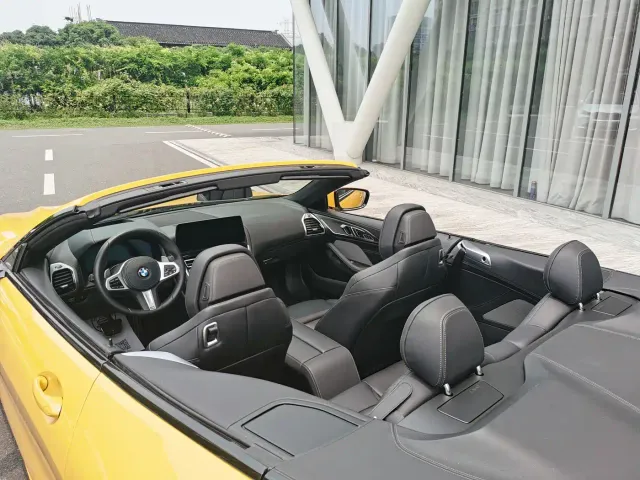BMW 8 Series — Фото автомобиля 12