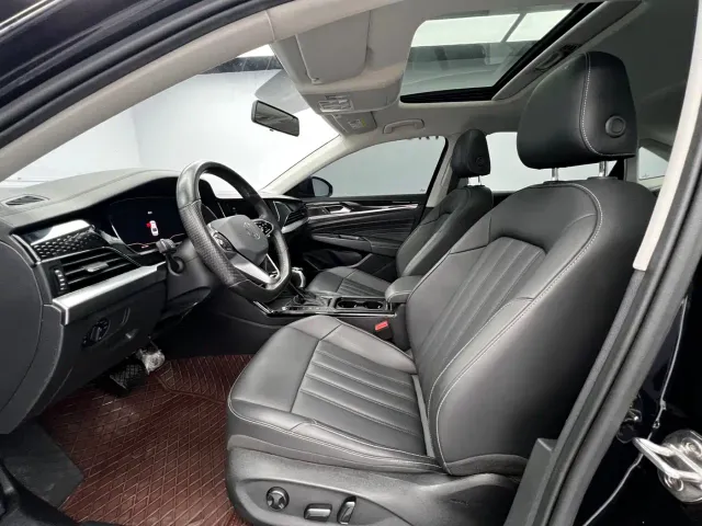 Volkswagen Passat — Фото автомобиля 6