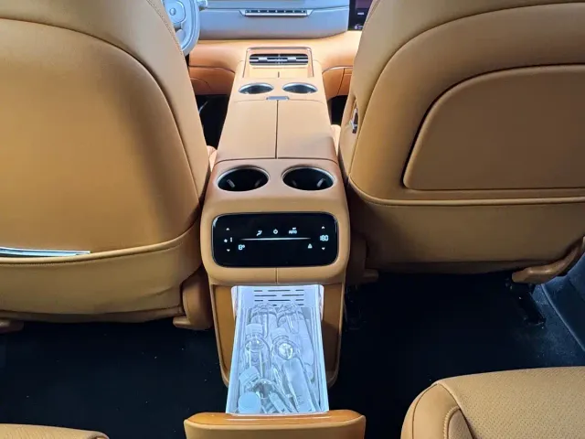 IM Motors LS8 — Фото автомобиля 13