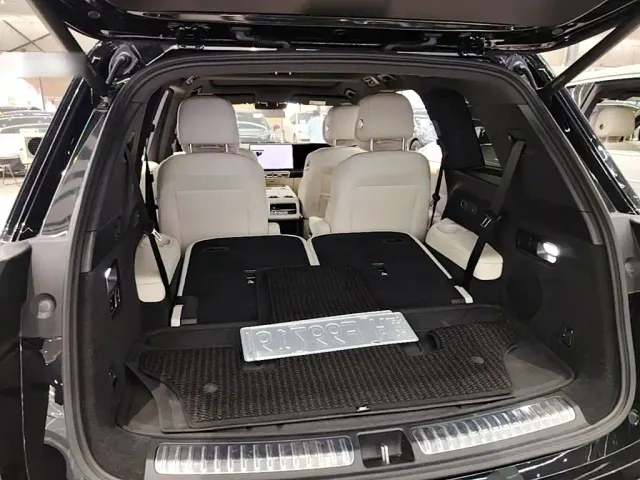 Li Auto L8 — Фото автомобиля 18