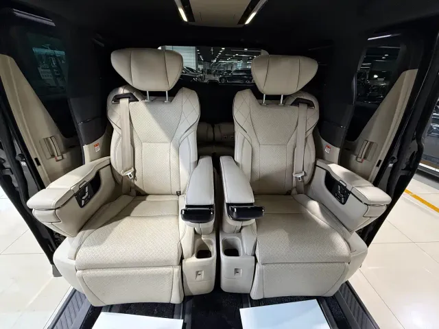 Toyota Alphard — Фото автомобиля 17