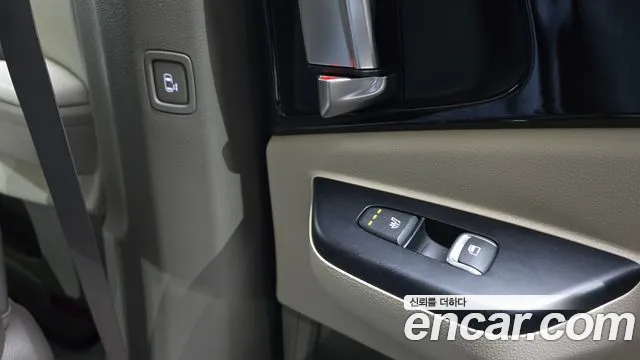 Kia Canival Carnival 4 поколение Бензин 9 мест Prestige — Фото автомобиля 18