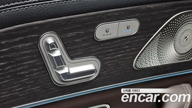 Mercedes-Benz GLS-Class — Фото автомобиля 24