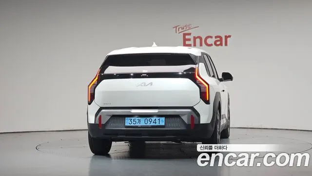 Kia EV3 — Фото автомобиля 3