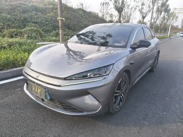 Фотография автомобиля — BYD Qin L